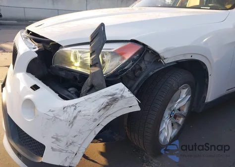 2015 BMW X1 xDrive28I z USA, uszkodzony, nr VIN WBAVL1C52FVY37996